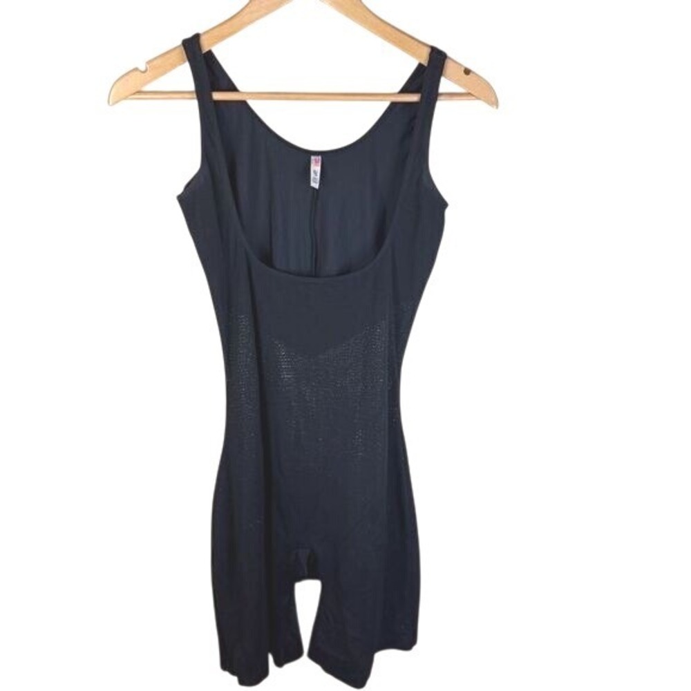 Spanx Star Power Black‎ Lady Luxe Open Bust Mid Thigh Size XL Bodysuit Active